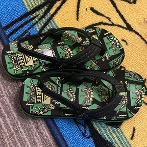 Reef toddler boy sandals size 10/11